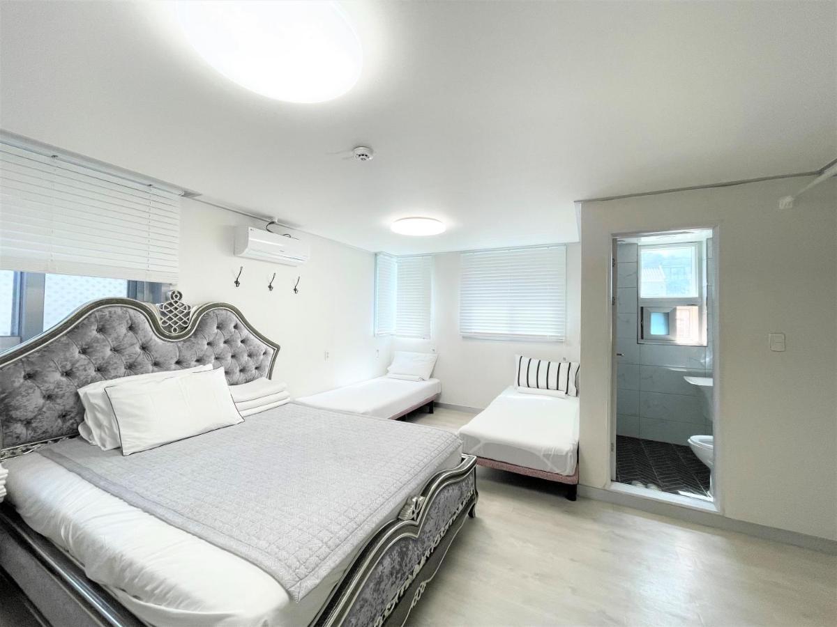 W Premium Guesthouse Incheon Airport Extérieur photo