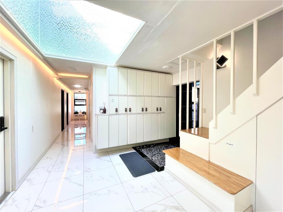 W Premium Guesthouse Incheon Airport Extérieur photo