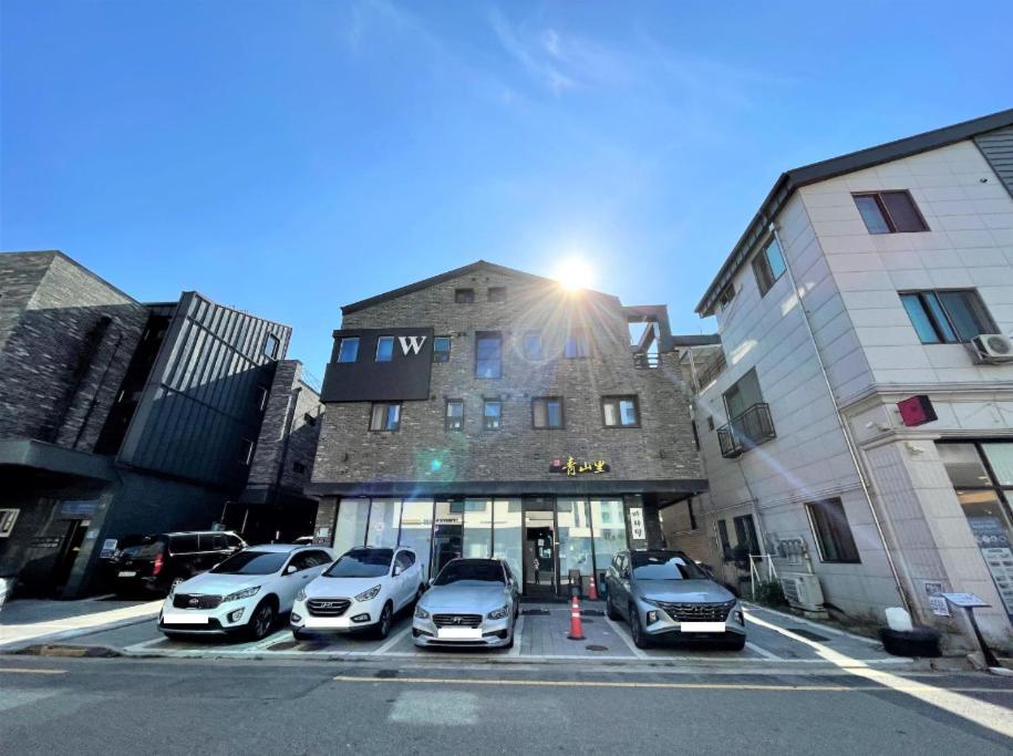 W Premium Guesthouse Incheon Airport Extérieur photo