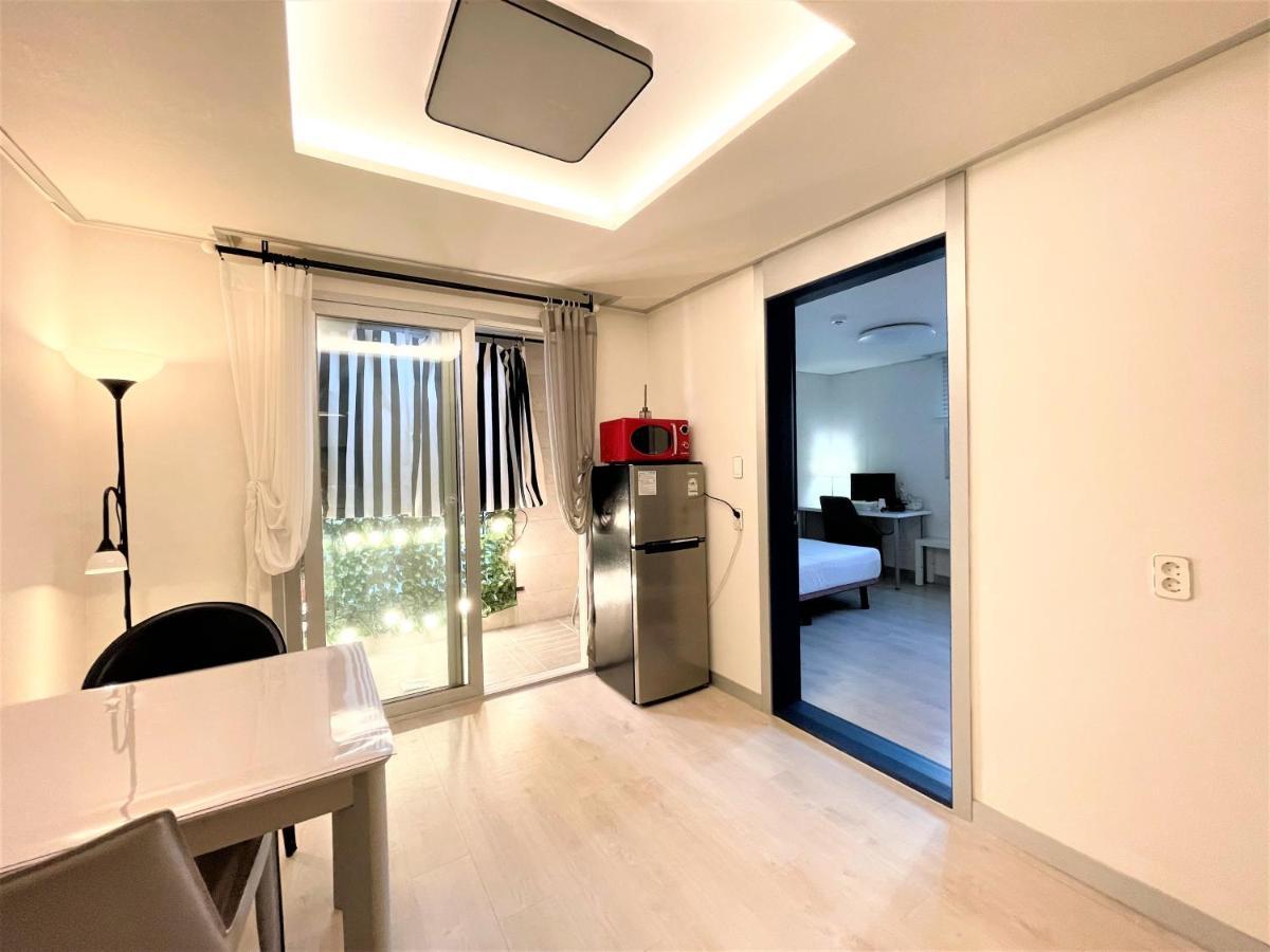 W Premium Guesthouse Incheon Airport Extérieur photo