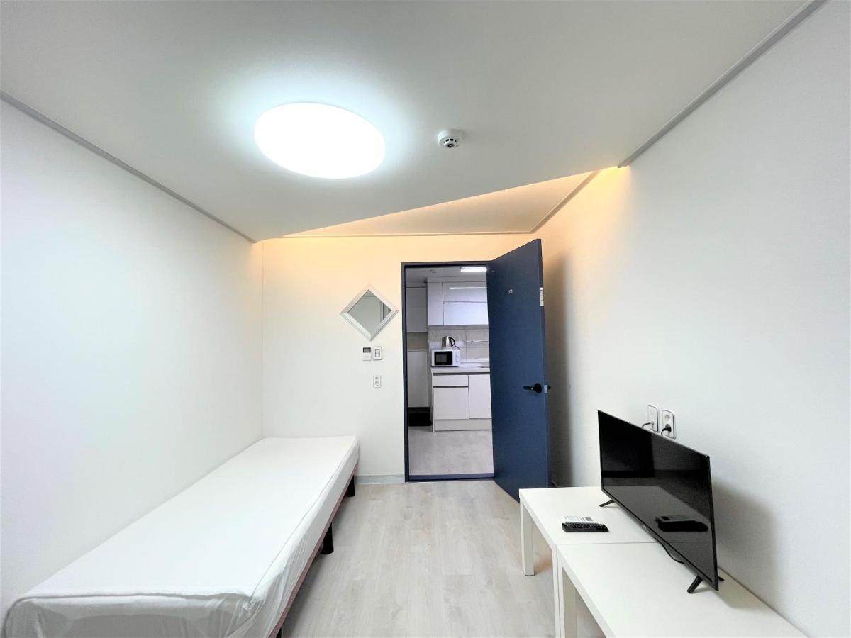 W Premium Guesthouse Incheon Airport Extérieur photo