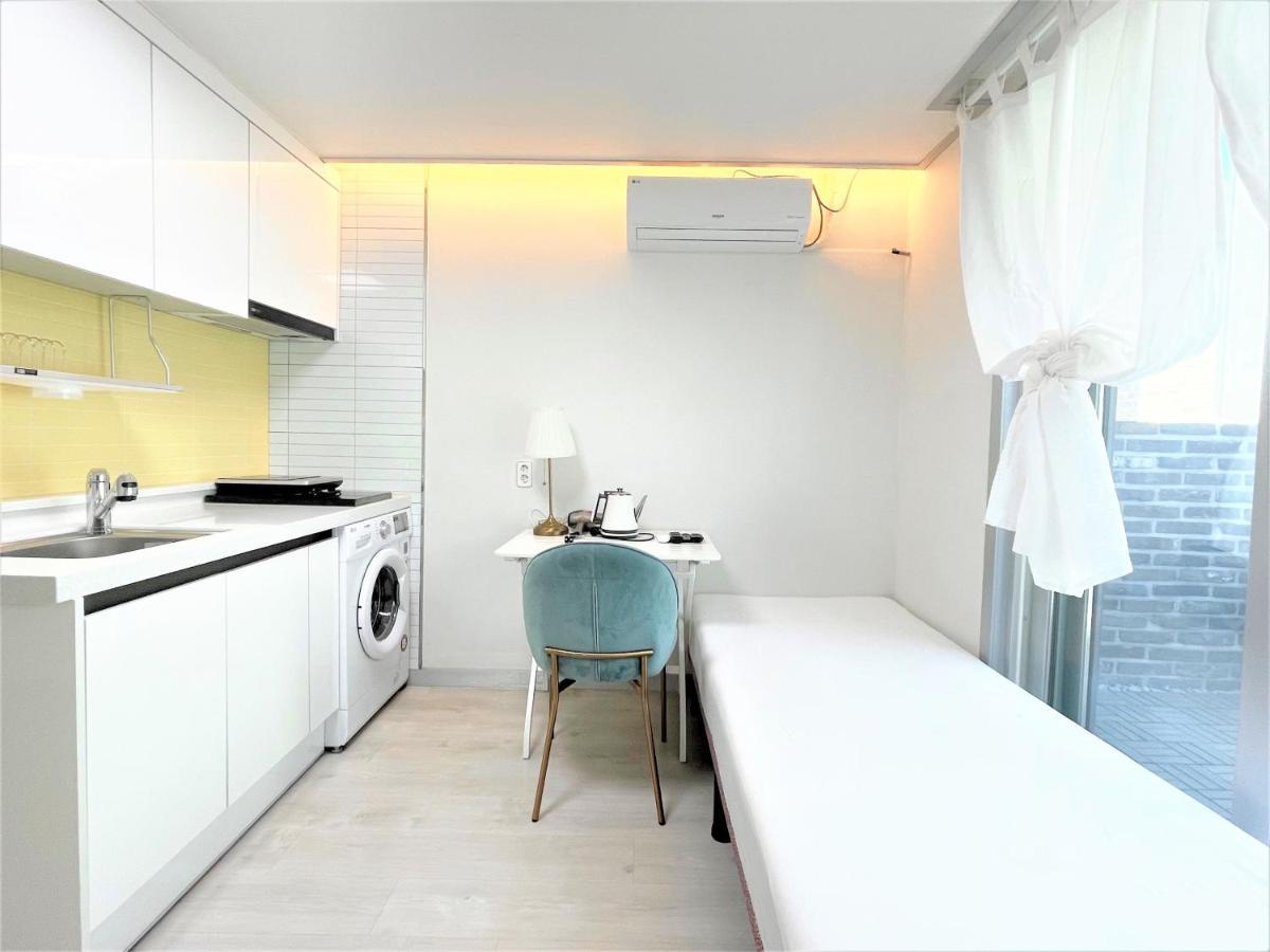 W Premium Guesthouse Incheon Airport Extérieur photo