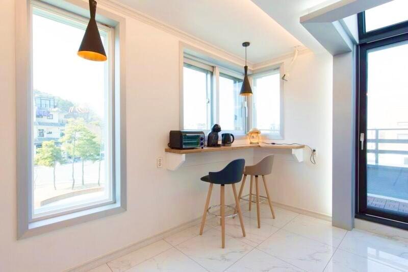 W Premium Guesthouse Incheon Airport Extérieur photo