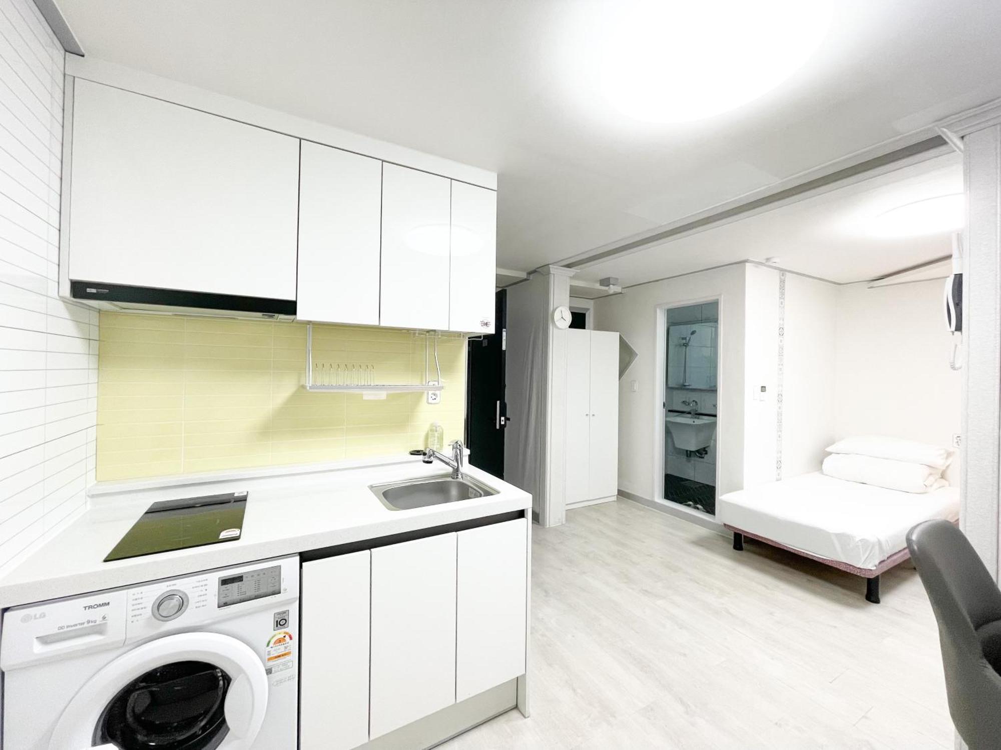 W Premium Guesthouse Incheon Airport Extérieur photo
