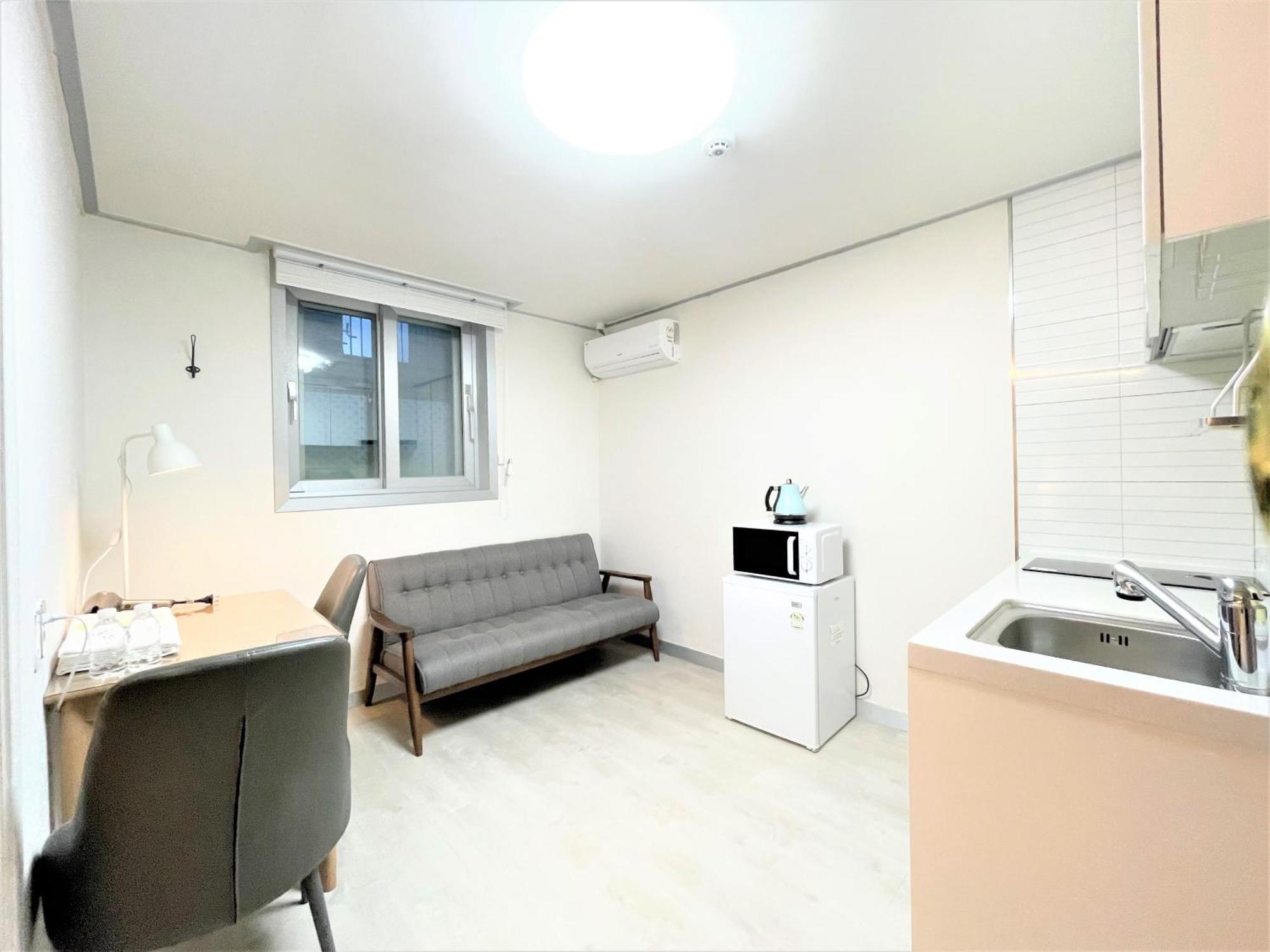 W Premium Guesthouse Incheon Airport Extérieur photo